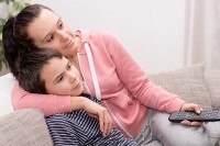 11 Ways to Help Your Kids Cope With Bad News