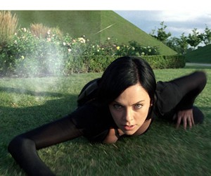 Aeon Flux parents guide