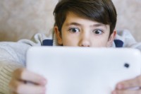 6 Ways Screen Time Is Hurting Your Child