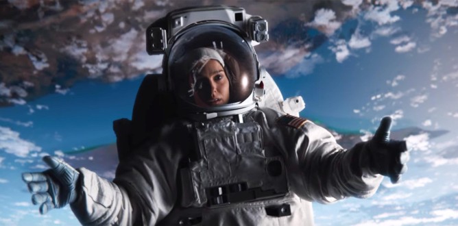 Lucy in the Sky parents guide